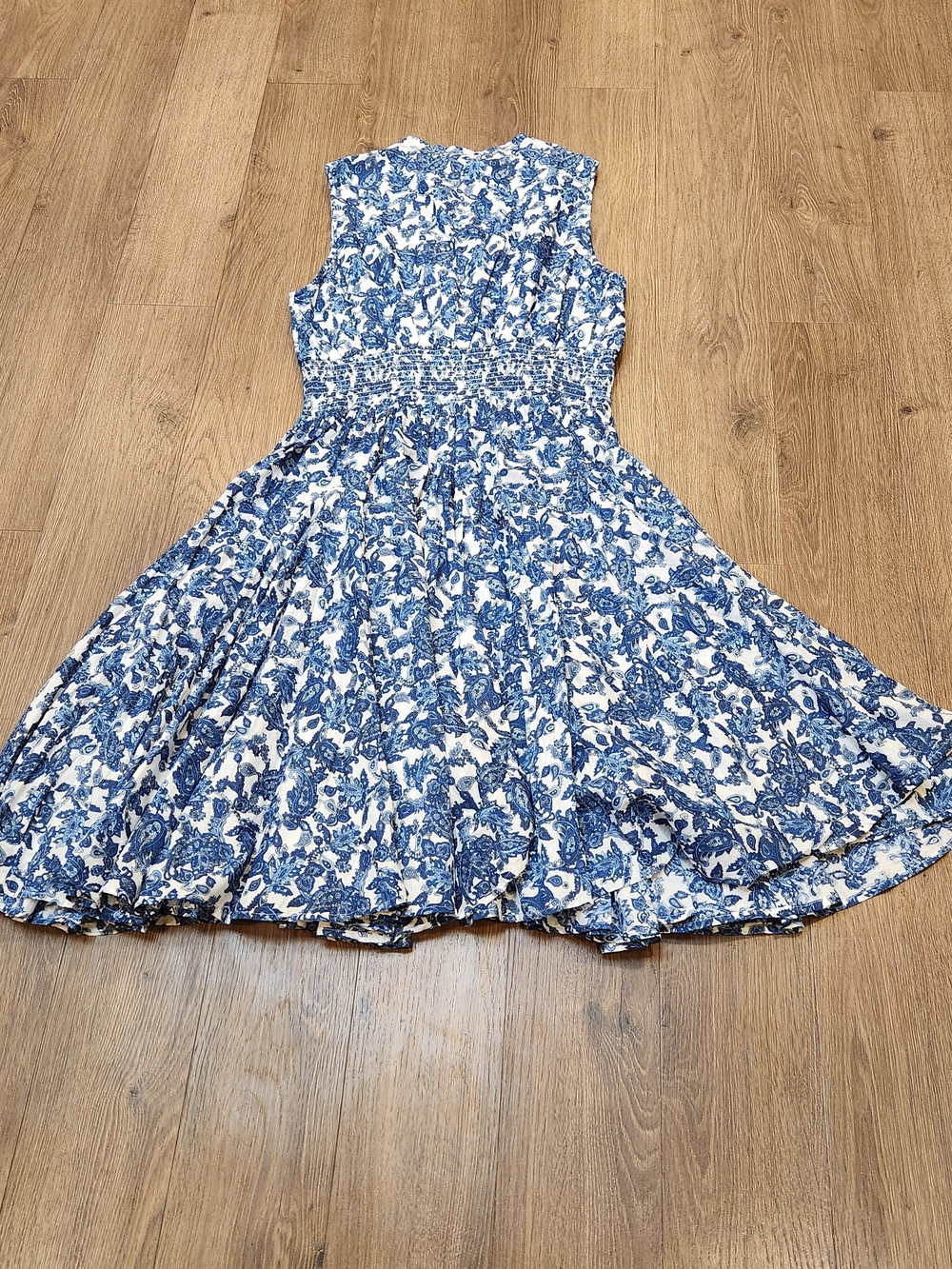 👗 NWT Chelsea & Theodore Blue Floral Smocked Cottagecore Midi Dress 👗 - Picture 2 of 7